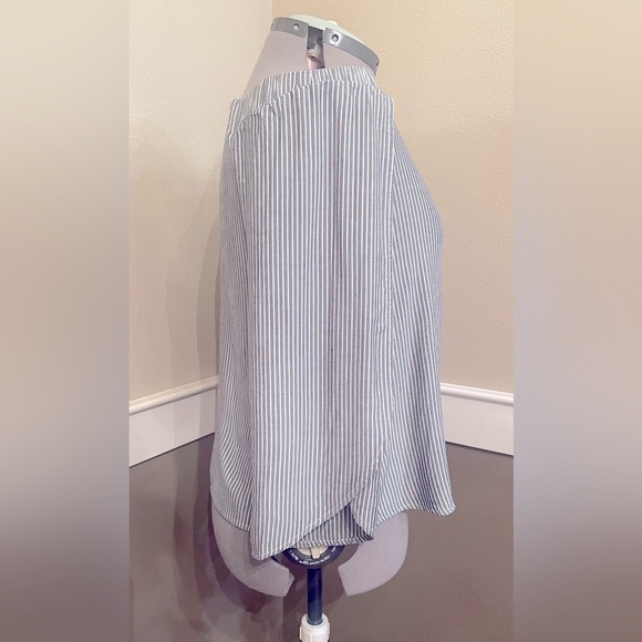 MERONA Off The Shoulder Top Size Small Open Tulip Sleeve Cropped Striped Gray - Picture 5 of 6